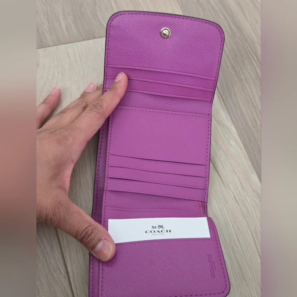 Coach Trifold Wallet 💜 - Picture 4 of 12